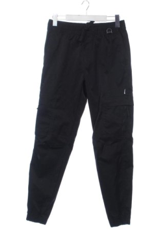 Męskie spodnie Bershka, Rozmiar S, Kolor Czarny, Cena 50,80 zł, #137663112