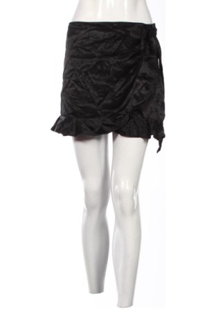 Пола Bershka, Размер L, Цвят Черен, Цена 5,72 €, #137671474