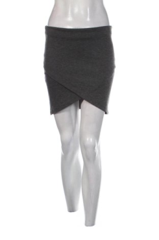 Пола Gina Tricot, Размер S, Цвят Сив, Цена 24,90 €, #137694818