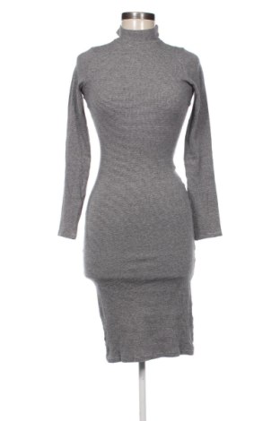 Šaty  Pull&Bear, Veľkosť S, Farba Sivá, Cena  11,00 €, #137680167