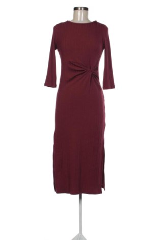 Šaty  Bershka, Velikost M, Barva Červená, Cena  315,00 Kč, #137701670