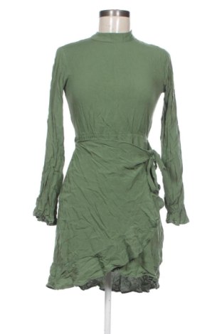 Kleid Trendyol, Größe M, Farbe Grün, Preis € 30,00, #137668839