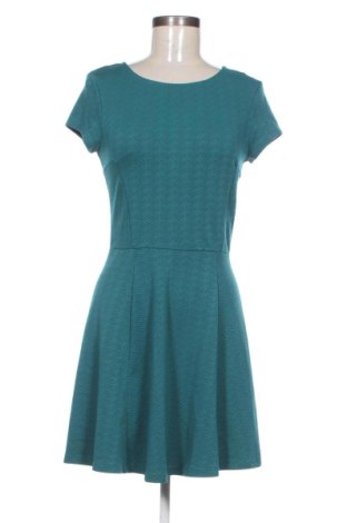 Šaty  Bershka, Veľkosť L, Farba Zelená, Cena  12,95 €, #137669993