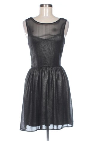 Šaty  Cropp, Velikost XS, Barva Černá, Cena  218,00 Kč, #137682487