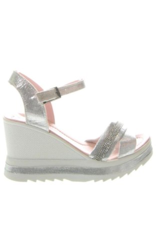 Sandalen Unbranded, Größe 39, Farbe Silber, Preis € 27,00, #137661743