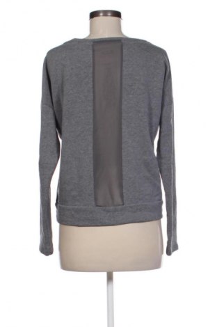Дамска блуза Edc By Esprit, Размер XS, Цвят Сив, Цена 3,06 €