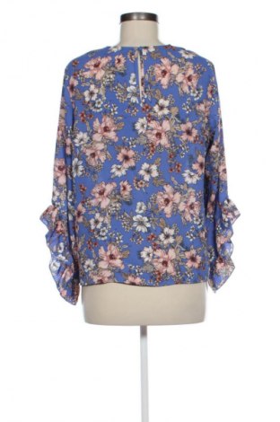 Damen Shirt Gina Tricot, Größe M, Farbe Mehrfarbig, Preis 1,99 €