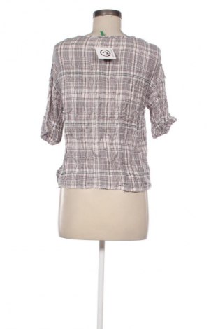 Damen Shirt United Colors Of Benetton, Größe M, Farbe Mehrfarbig, Preis € 3,99