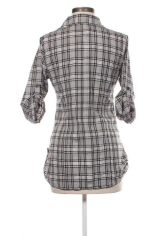 Dámska košeľa  Red Queen, Veľkosť M, Farba Viacfarebná, Cena  1,95 €