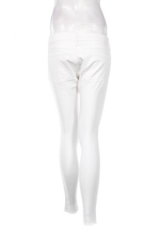 Γυναικείο Τζίν Cotton On, Μέγεθος M, Χρώμα Λευκό, Τιμή 2,99 €