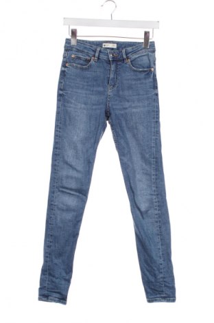 Γυναικείο Τζίν Perfect Jeans By Gina Tricot, Μέγεθος XS, Χρώμα Μπλέ, Τιμή 6,99 €