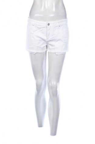 Damen Shorts Clockhouse, Größe M, Farbe Weiß, Preis 1,99 €