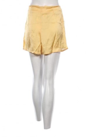 Damen Shorts Glamorous, Größe S, Farbe Gelb, Preis 18,99 €