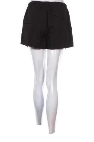 Pantaloni scurți de femei H&M Divided, Mărime S, Culoare Negru, Preț 14,99 Lei