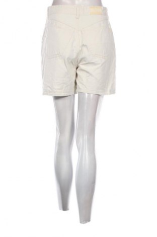 Damen Shorts Mac, Größe M, Farbe Ecru, Preis € 5,99
