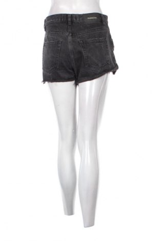 Damen Shorts Pull&Bear, Größe M, Farbe Schwarz, Preis € 3,99