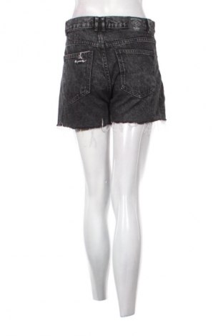 Damskie szorty Pull&Bear, Rozmiar M, Kolor Czarny, Cena 26,18 zł