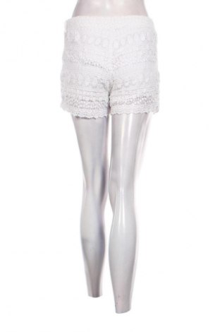 Дамски къс панталон Stradivarius, Размер S, Цвят Бял, Цена 7,38 €