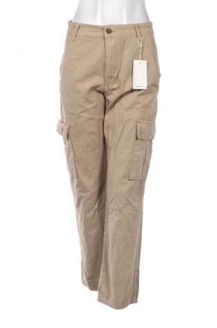 Дамски панталон Stradivarius, Размер M, Цвят Бежов, Цена 11,75 €