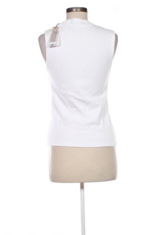 Női top Your Turn, Méret M, Szín Fehér, Ár 5 949 Ft