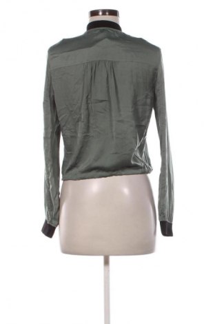 Damenjacke Bershka, Größe M, Farbe Grün, Preis 6,99 €
