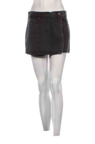 Пола - панталон Levi's, Размер M, Цвят Сив, Цена 41,41 €