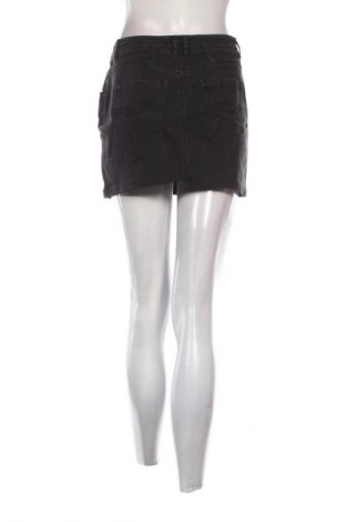 Пола Canda, Размер M, Цвят Черен, Цена 2,55 €