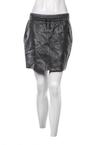 Пола Costes, Размер S, Цвят Черен, Цена 3,57 €