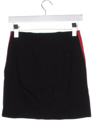 Пола H&M Divided, Размер XS, Цвят Черен, Цена 2,55 €