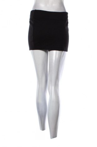 Пола H&M Divided, Размер M, Цвят Черен, Цена 4,60 €