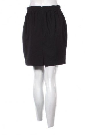 Пола Monki, Размер M, Цвят Черен, Цена 7,15 €