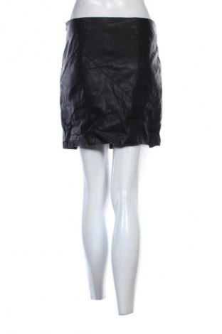 Пола Noisy May, Размер M, Цвят Черен, Цена 2,04 €