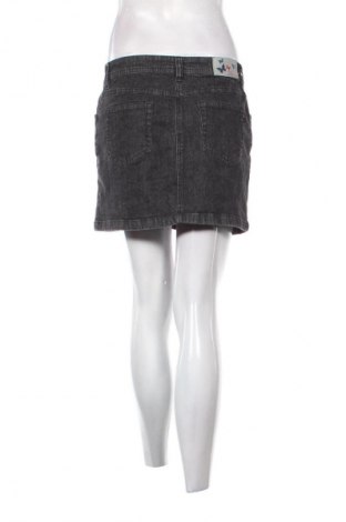 Пола Petrolio, Размер M, Цвят Сив, Цена 2,04 €