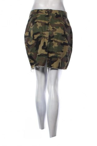 Пола Pretty Little Thing, Размер M, Цвят Многоцветен, Цена 8,56 €