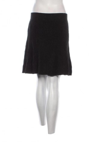 Пола Promod, Размер M, Цвят Черен, Цена 2,04 €