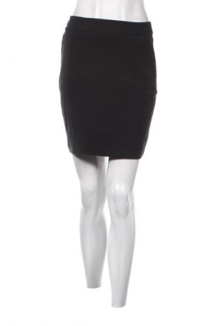 Пола Target, Размер S, Цвят Черен, Цена 2,04 €