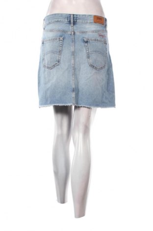 Пола Tommy Jeans, Размер M, Цвят Син, Цена 28,12 €