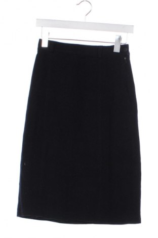 Пола Unbranded, Размер XS, Цвят Черен, Цена 3,06 €