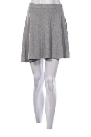 Пола Unbranded, Размер XL, Цвят Сив, Цена 3,06 €