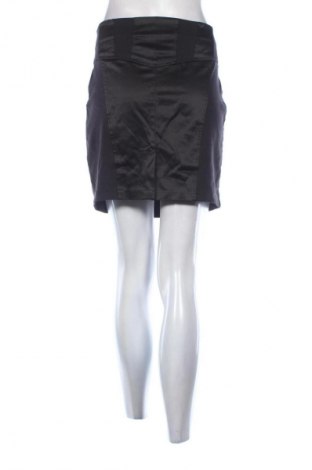 Пола Zebra, Размер M, Цвят Черен, Цена 2,04 €