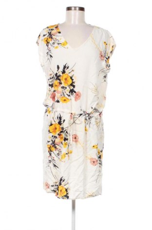 Šaty  B.Young, Velikost M, Barva Vícebarevné, Cena  209,00 Kč