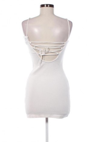 Sukienka Bershka, Rozmiar S, Kolor Biały, Cena 27,99 zł