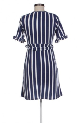 Kleid Boohoo, Größe M, Farbe Mehrfarbig, Preis 7,99 €