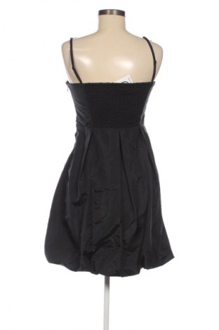 Šaty  Bruno Banani, Velikost M, Barva Černá, Cena  149,00 Kč