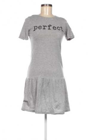 Kleid Cropp, Größe XS, Farbe Grau, Preis € 7,99