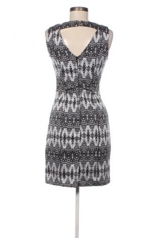 Šaty  H&M, Velikost S, Barva Vícebarevné, Cena  99,00 Kč