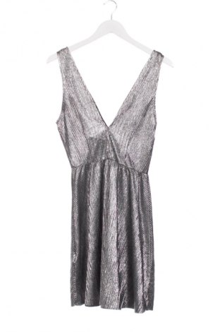 Рокля H&M Divided, Размер S, Цвят Сребрист, Цена 6,64 €