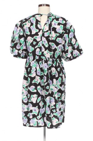 Kleid VILA, Größe M, Farbe Mehrfarbig, Preis € 15,99