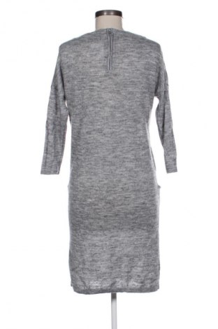 Рокля Vero Moda, Размер S, Цвят Сив, Цена 2,55 €