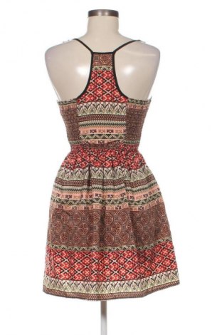 Kleid Xhilaration, Größe S, Farbe Mehrfarbig, Preis 3,99 €